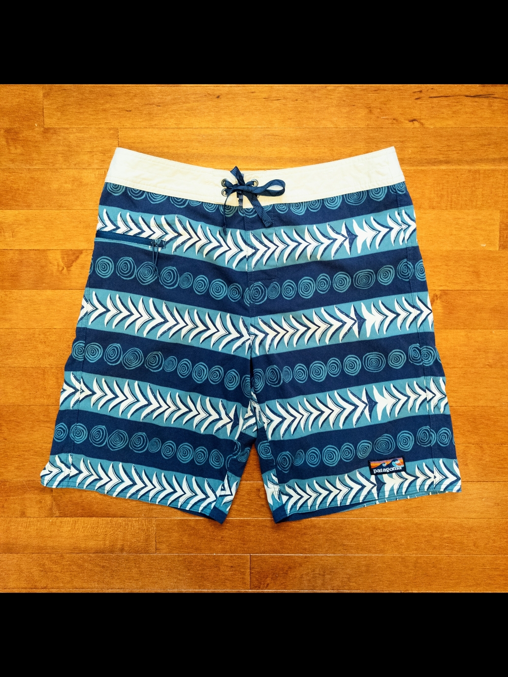 Patagonia Stretch Wavefarer Boardshorts Tree Rings Blue - Men's Size 34 (Large)